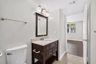 706 Executive Center Dr, West Palm Beach, FL 33401 - Photo 15