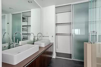 1040 Biscayne Boulevard #2101, Miami, FL 33132 - Photo 19