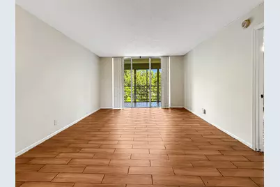 3070 NW 48th Terrace #414, Lauderdale Lakes, FL 33313 - Photo 3