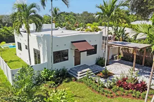 222 NE 9th St, Delray Beach, FL 33444 - Photo 1