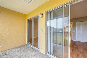 719 Meadows Cir, Boynton Beach, FL 33436 - Photo 23