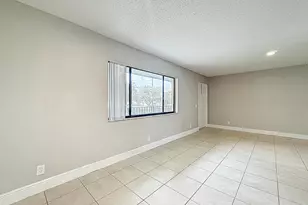 719 Meadows Cir, Boynton Beach, FL 33436 - Photo 13