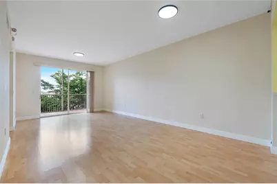 7765 Yardley Drive #403, Tamarac, FL 33321 - Photo 5