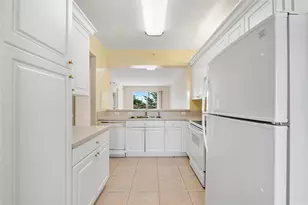 7765 Yardley Dr, Tamarac, FL 33321 - Photo 3
