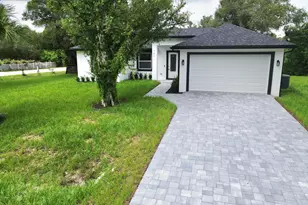 702 NW 39th Cir, Okeechobee, FL 34972 - Photo 1