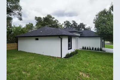 702 NW 39th Circle, Okeechobee, FL 34972 - Photo 9