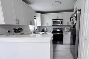 2281 NW 171st Terrace, Pembroke Pines, FL 33028 - Photo 5