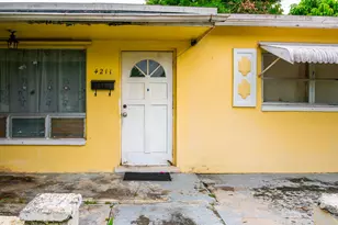 4211 NW 43rd St, Lauderdale Lakes, FL 33319 - Photo 11