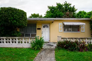 4211 NW 43rd St, Lauderdale Lakes, FL 33319 - Photo 13