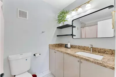 5380 Lakewood Circle S #B, Margate, FL 33063 - Photo 23