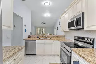 5380 Lakewood Cir S, Margate, FL 33063 - Photo 13
