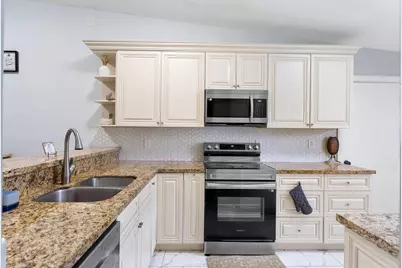 5380 Lakewood Circle S #B, Margate, FL 33063 - Photo 9