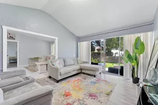 5380 Lakewood Cir S, Margate, FL 33063 - Photo 3