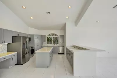 11340 Lakeshore Drive, Cooper City, FL 33026 - Photo 15