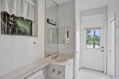 11340 Lakeshore Drive, Cooper City, FL 33026 - Photo 27