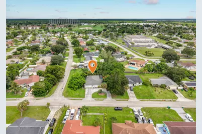 2854 46th Street SW, Naples, FL 34116 - Photo 3