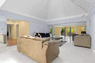 5104 White Oak Ln E, Tamarac, FL 33319 - Photo 3
