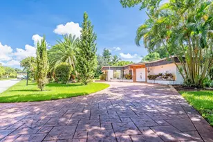 5104 White Oak Ln E, Tamarac, FL 33319 - Photo 51