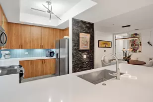 2633 NE 14th Ave, Wilton Manors, FL 33334 - Photo 13