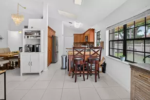 6851 Bitterbush Pl, Boynton Beach, FL 33472 - Photo 9