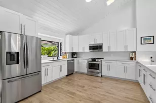 12894 N Normandy Way, Palm Beach Gardens, FL 33410 - Photo 17