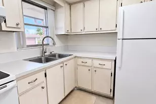 2845 Crosley Dr E, West Palm Beach, FL 33415 - Photo 3