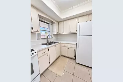 2845 Crosley Drive E #E, West Palm Beach, FL 33415 - Photo 3