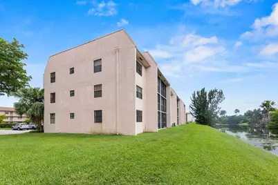 10442 Sunrise Lakes Boulevard #212, Sunrise, FL 33322 - Photo 3
