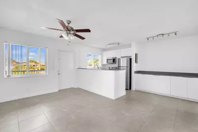 450 W Camino Real, Boca Raton, FL 33432 - Photo 5