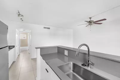 450 W Camino Real, Boca Raton, FL 33432 - Photo 11