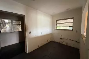 1628 NW 154th St, Miami Gardens, FL 33054 - Photo 9