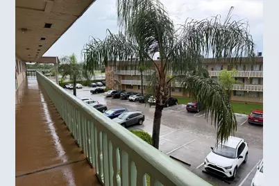 700 Village Green Court #314, Palm Springs, FL 33461 - Photo 5