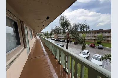 700 Village Green Court #314, Palm Springs, FL 33461 - Photo 3