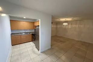 700 Village Green Ct, Palm Springs, FL 33461 - Photo 11