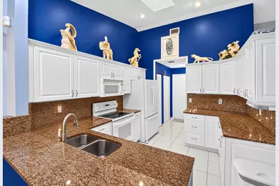 8261 Lake Cypress Road, Lake Worth, FL 33467 - Photo 7