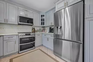 7835 Rockport Cir, Lake Worth, FL 33467 - Photo 9
