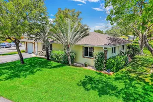 432 SW Natura Ave, Deerfield Beach, FL 33441 - Photo 1