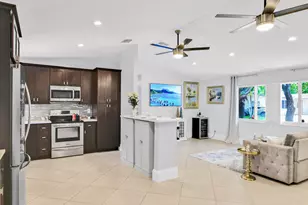 432 SW Natura Ave, Deerfield Beach, FL 33441 - Photo 5