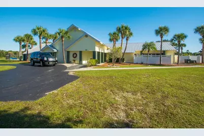 329 21st Road SW, Vero Beach, FL 32962 - Photo 7