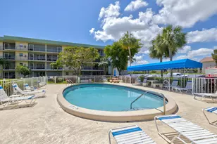 806 SE 7th St, Deerfield Beach, FL 33441 - Photo 1