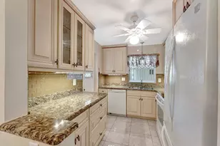 806 SE 7th St, Deerfield Beach, FL 33441 - Photo 11