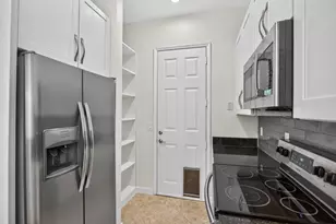 11 NE 20th Ave, Pompano Beach, FL 33060 - Photo 5