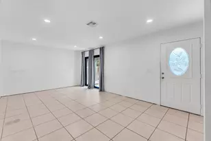 2517 NW 99th Ave, Coral Springs, FL 33065 - Photo 3