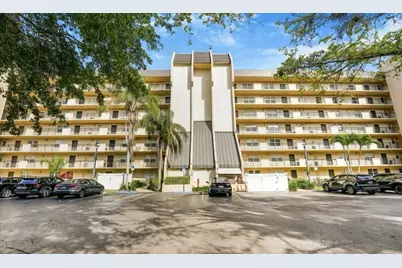 3300 W Rolling Hills Circle #410, Davie, FL 33328 - Photo 11
