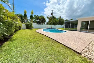 470 NE 45th St, Boca Raton, FL 33431 - Photo 25