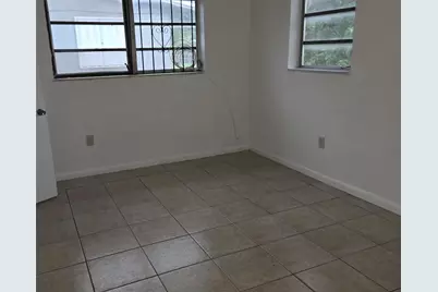 15721 NW 39th Place, Miami Gardens, FL 33054 - Photo 3