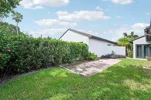 77 Ironwood Way N, Palm Beach Gardens, FL 33418 - Photo 35