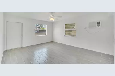3883 Park Lane, Palm Springs, FL  - Photo 15