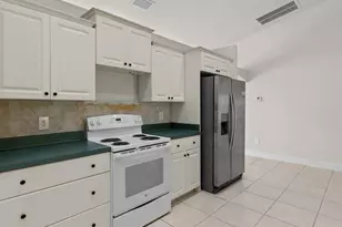 2829 SE Cabana Ln, Port Saint Lucie, FL 34952 - Photo 9