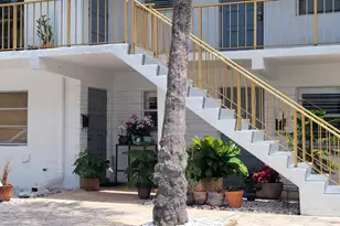1907 NE 4th St, Deerfield Beach, FL 33441 - Photo 9